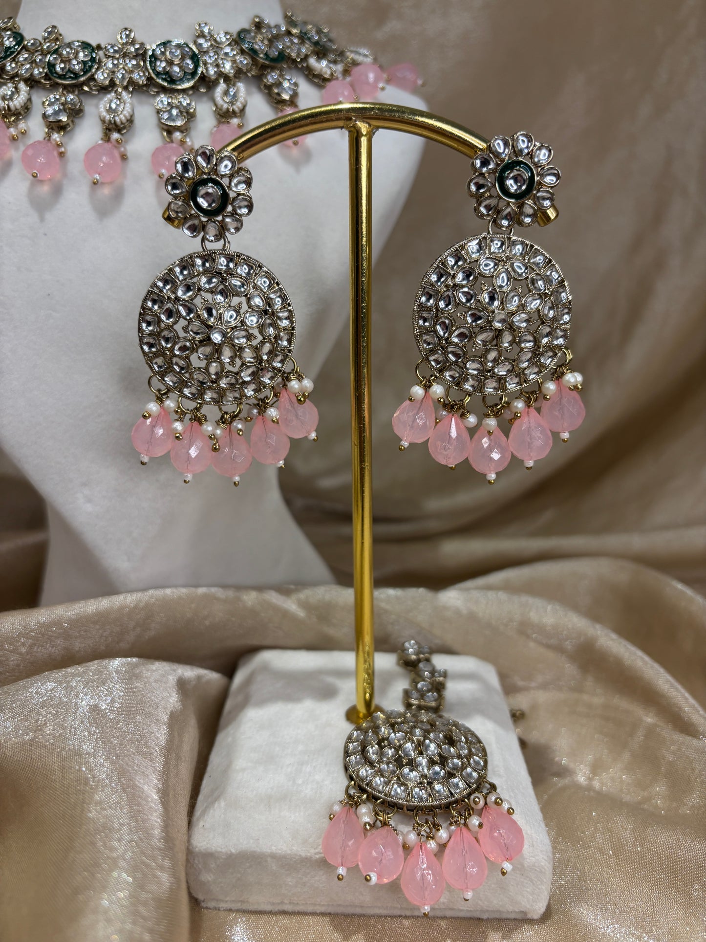 Baby pink necklace set