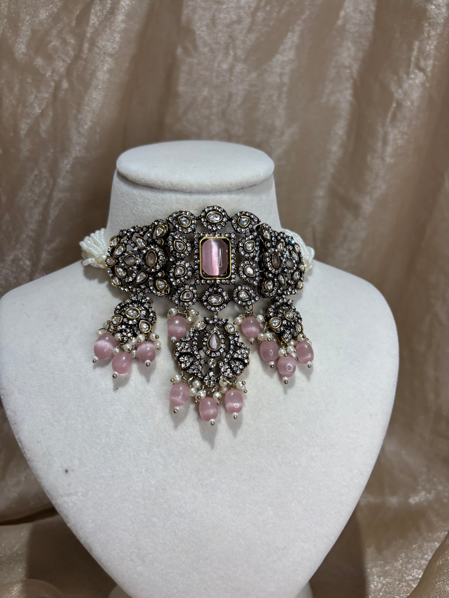 Baby pink choker set