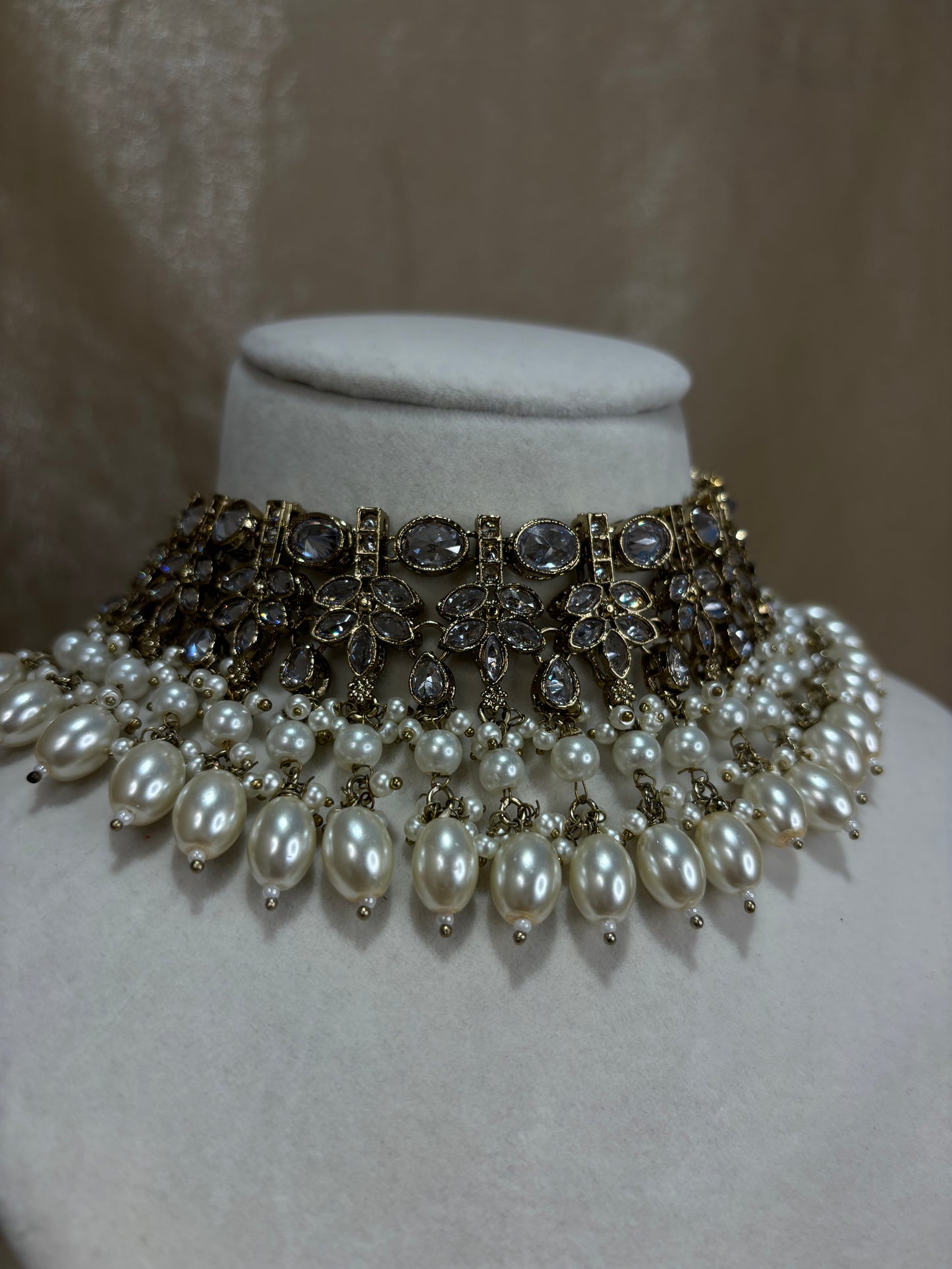 Gold choker set