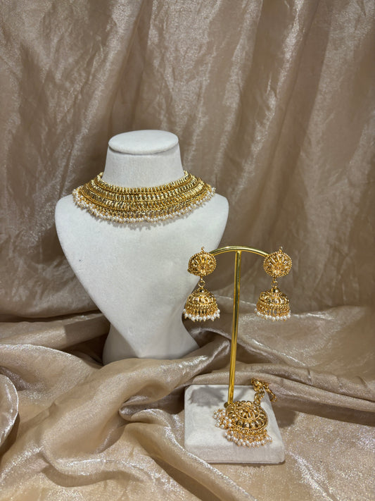 Gold-look necklace set