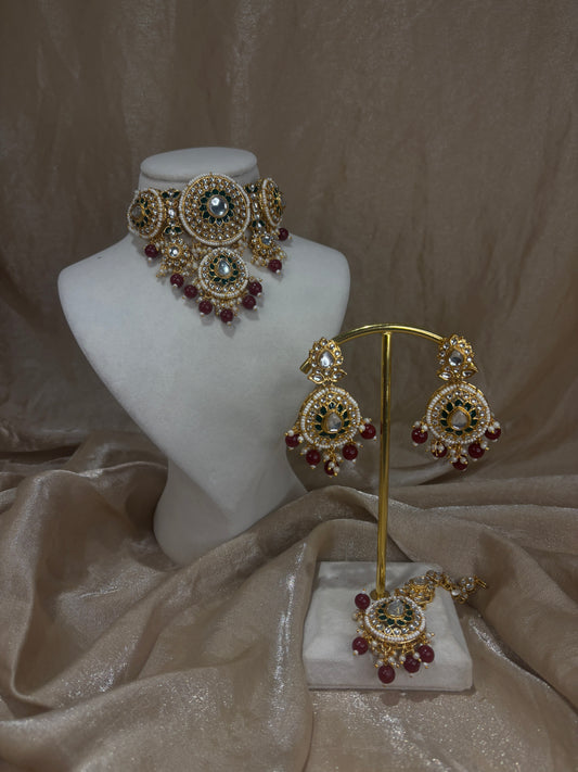 Maroon choker set