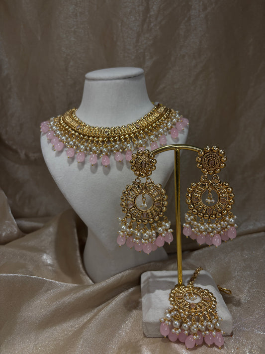 Baby pink antique gold necklace set