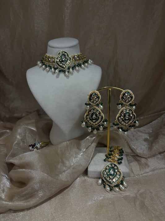 Emerald green kundan choker set
