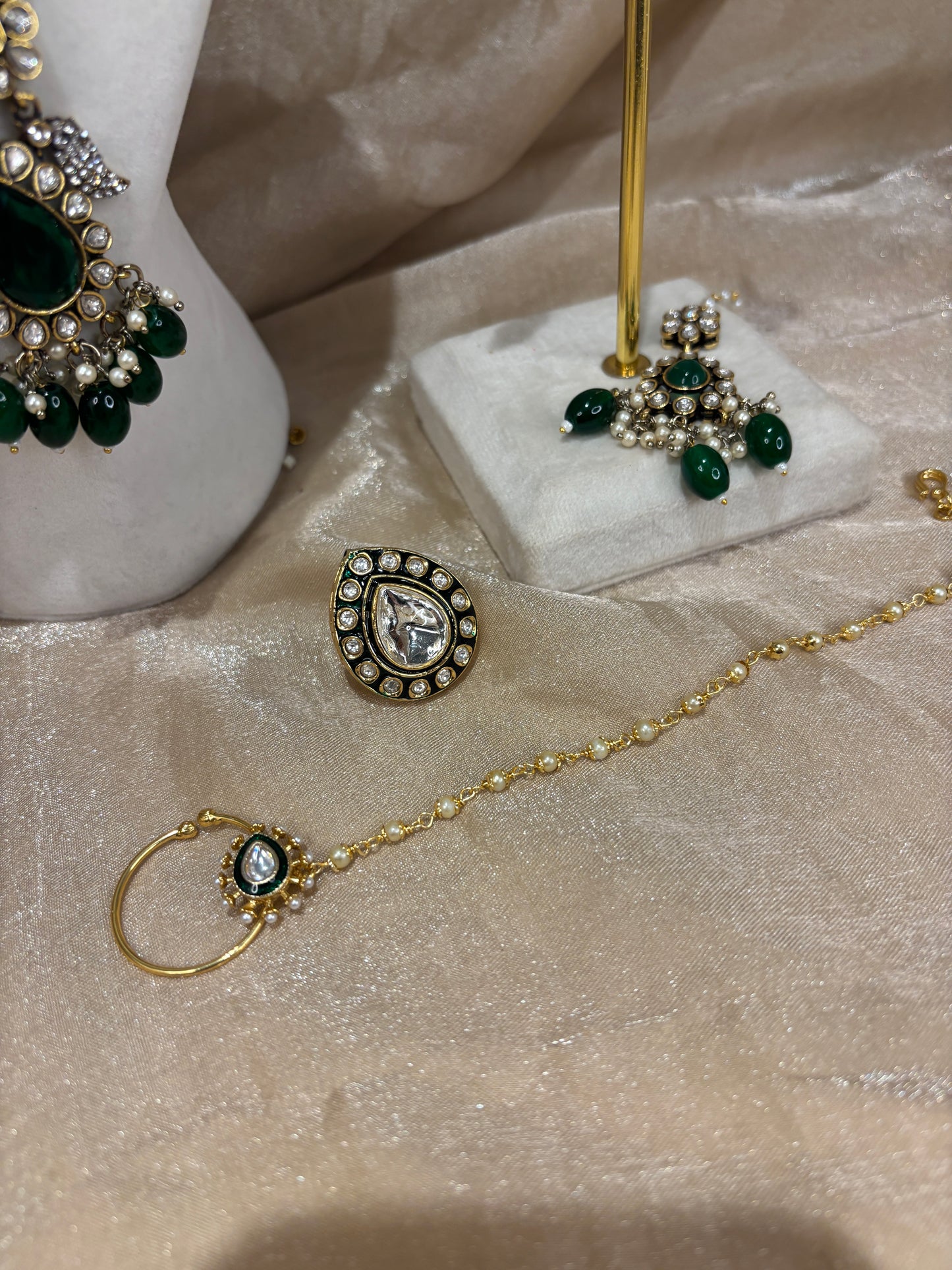 Emerald green bridal set