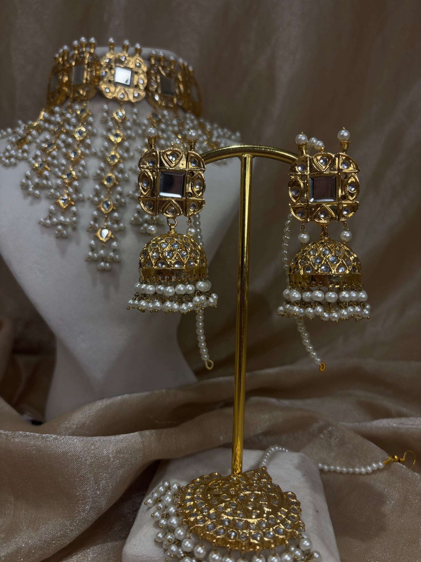 Heavy gold thappa kundan choker