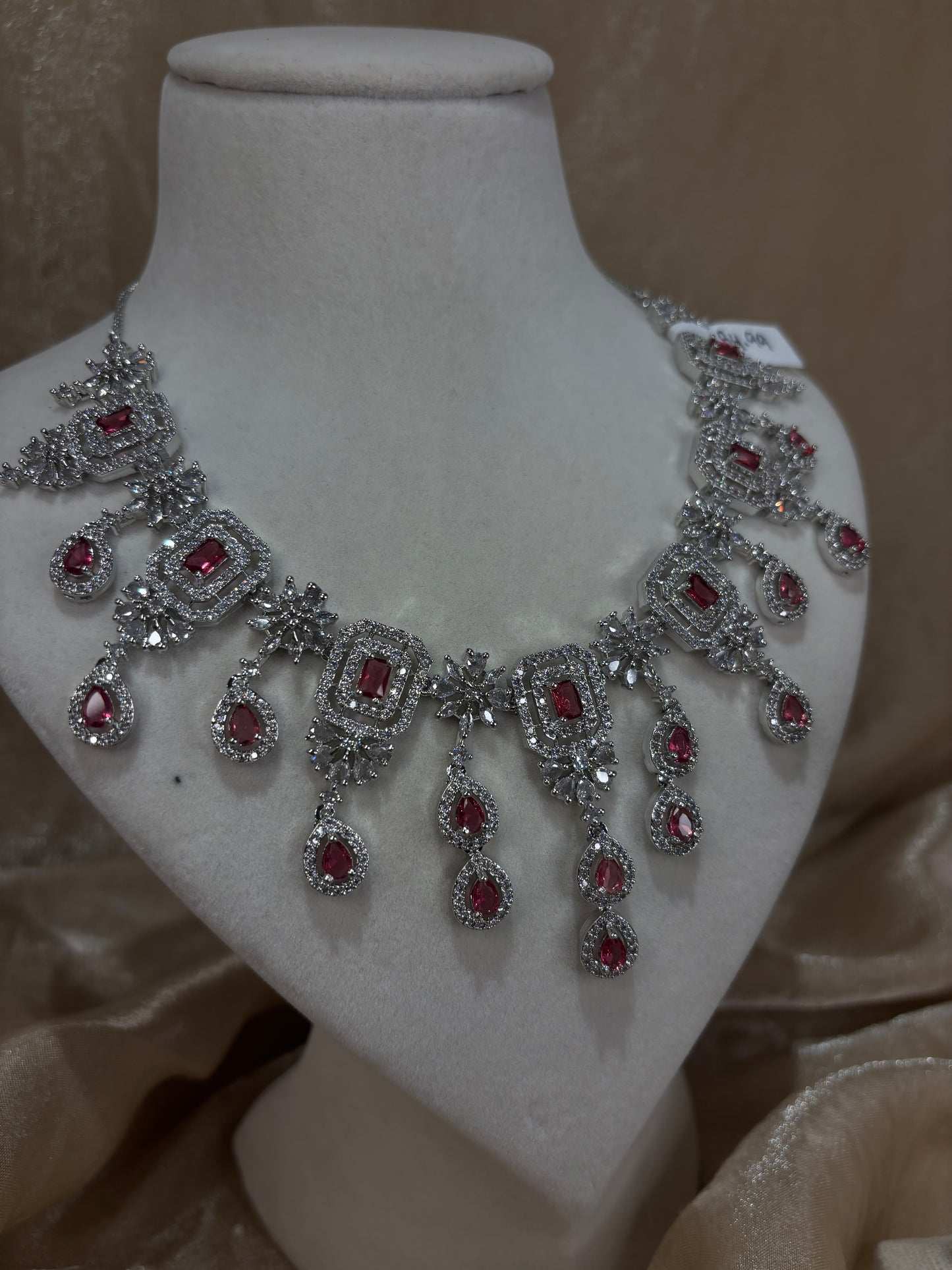 Red necklace set