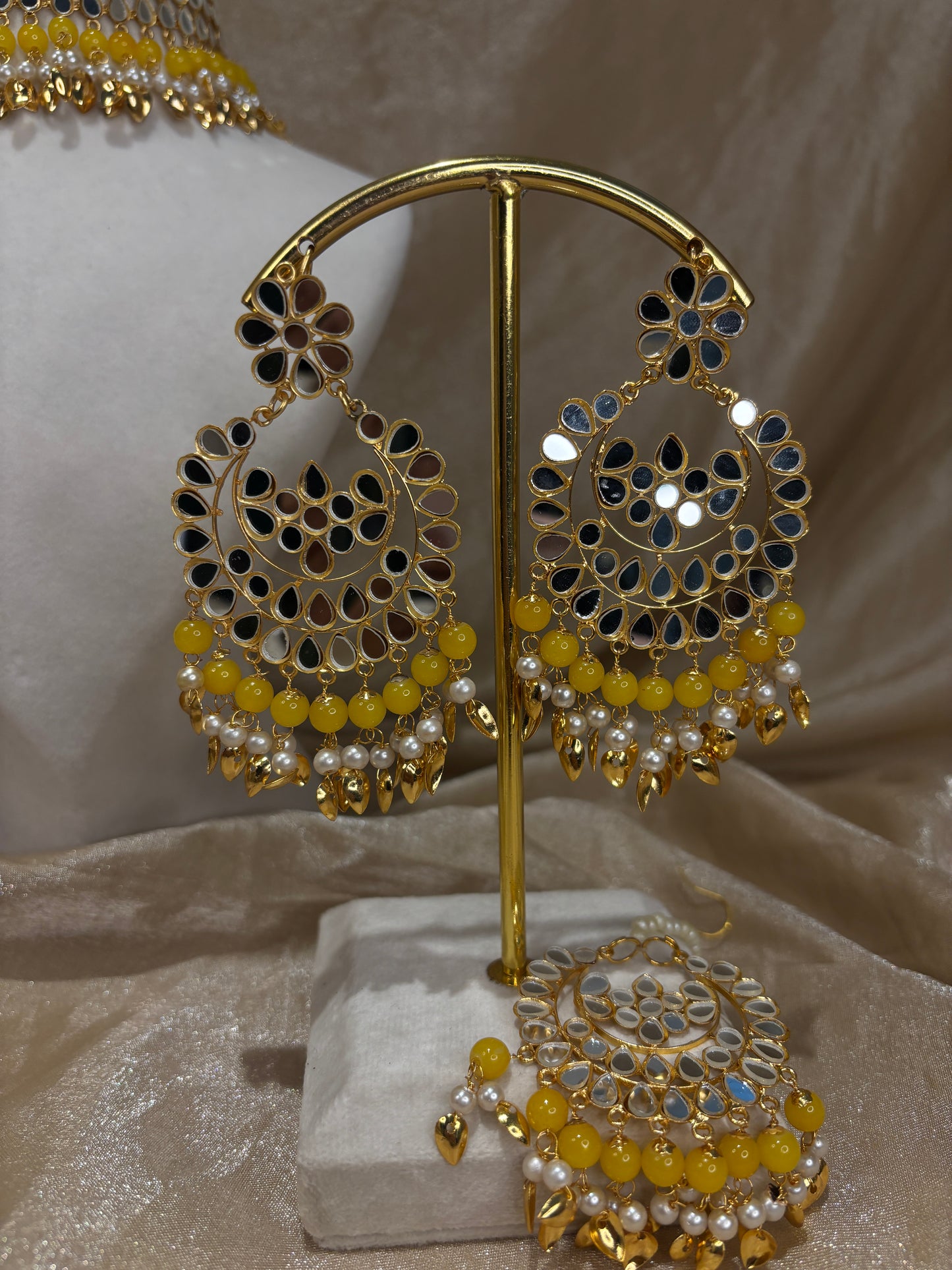 Yellow mirror work choker set