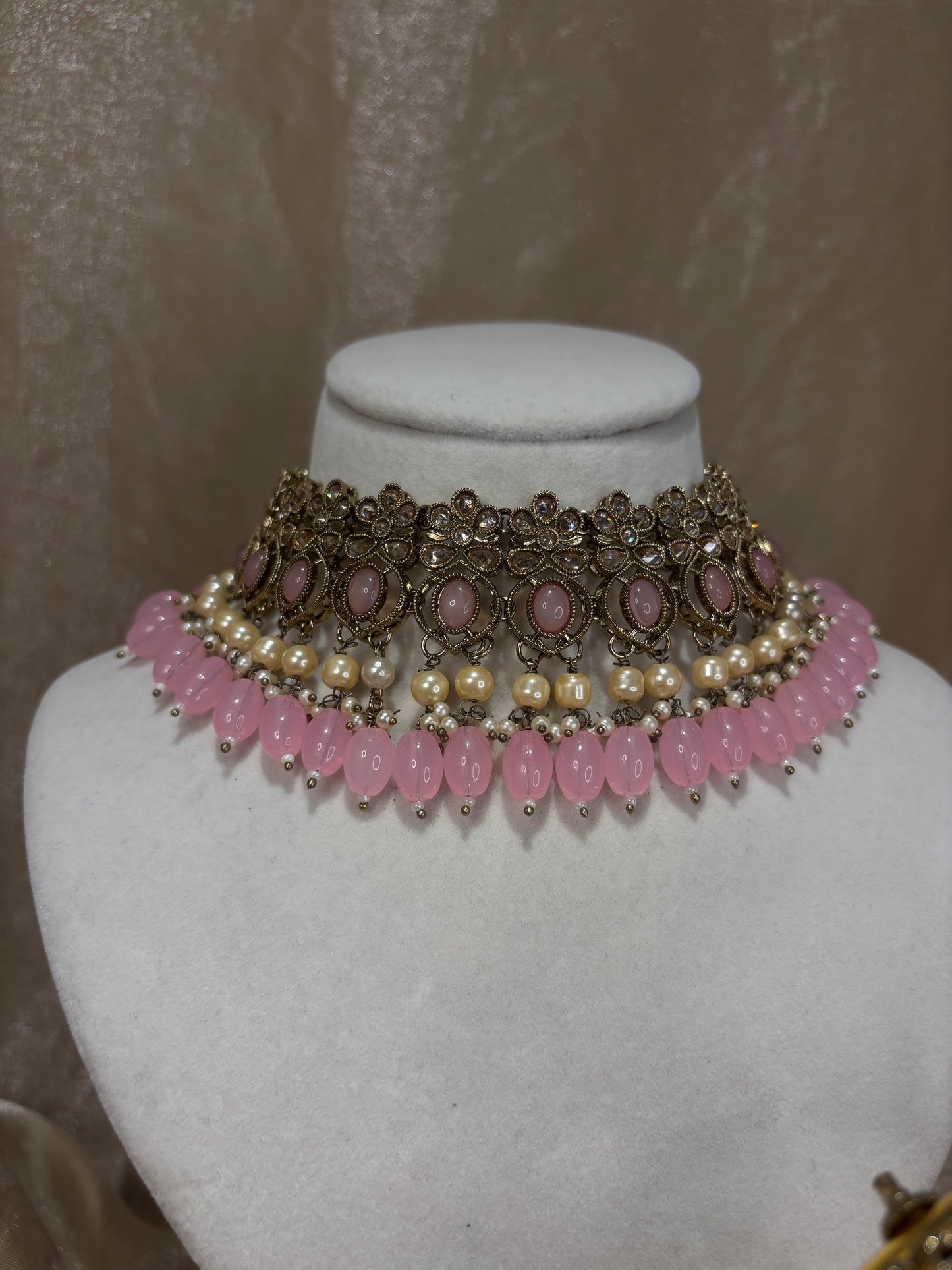 Baby pink choker set