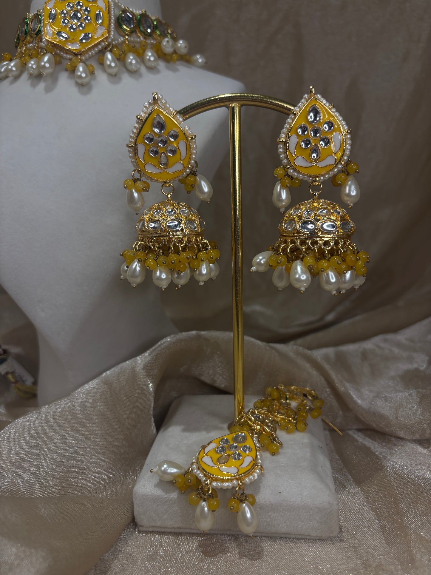 Yellow kundan choker set