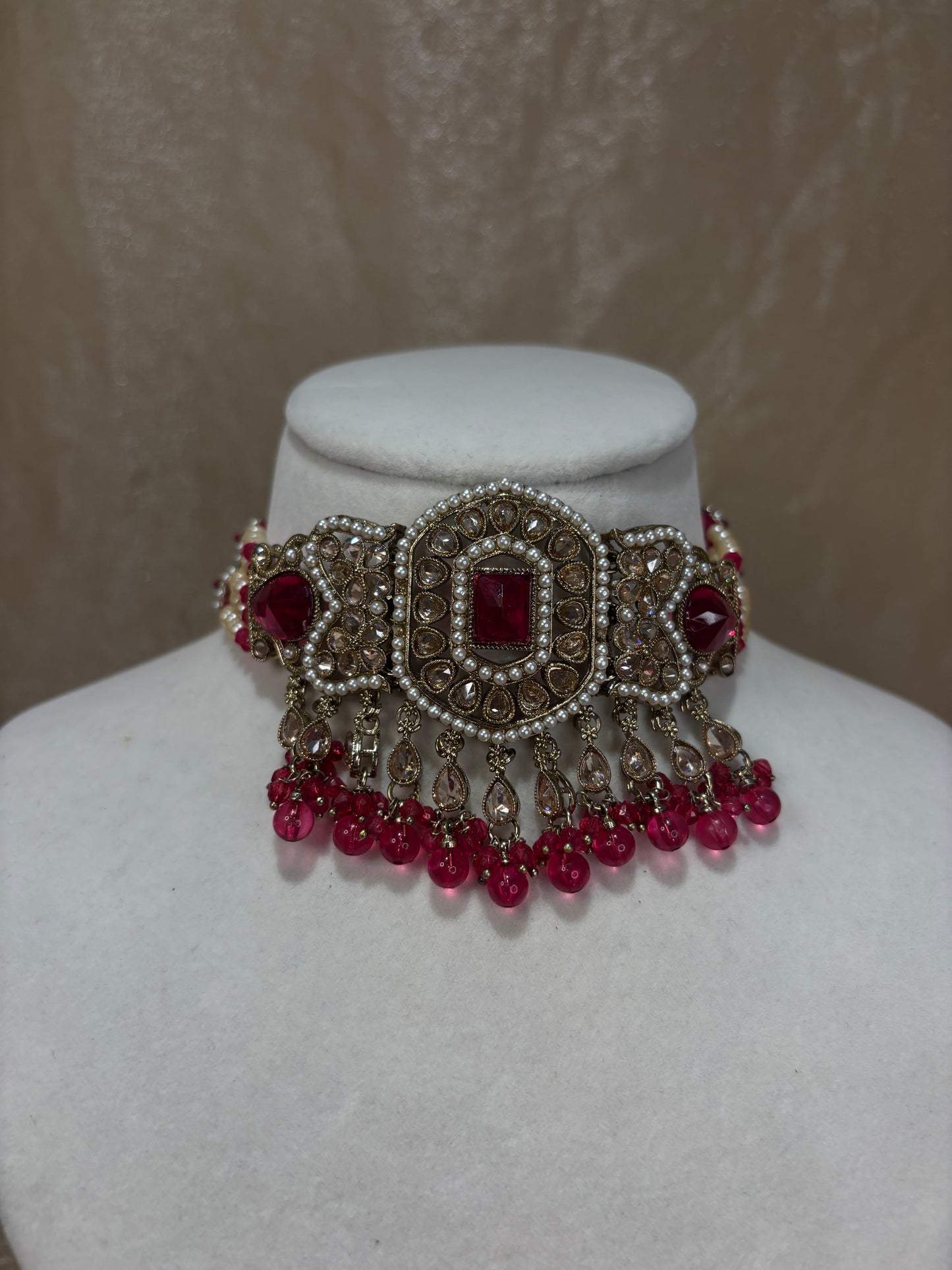 Hot pink choker set