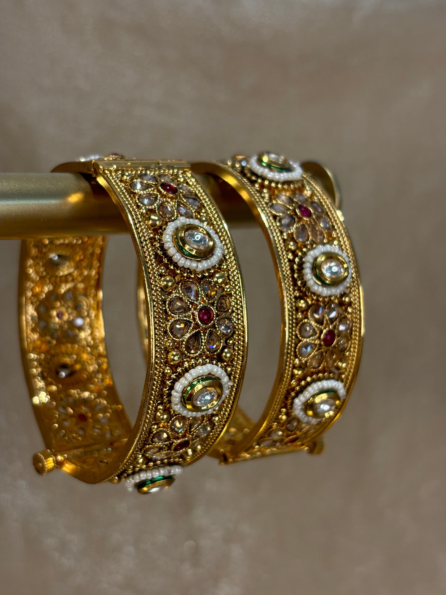 Yellow gold statement kare