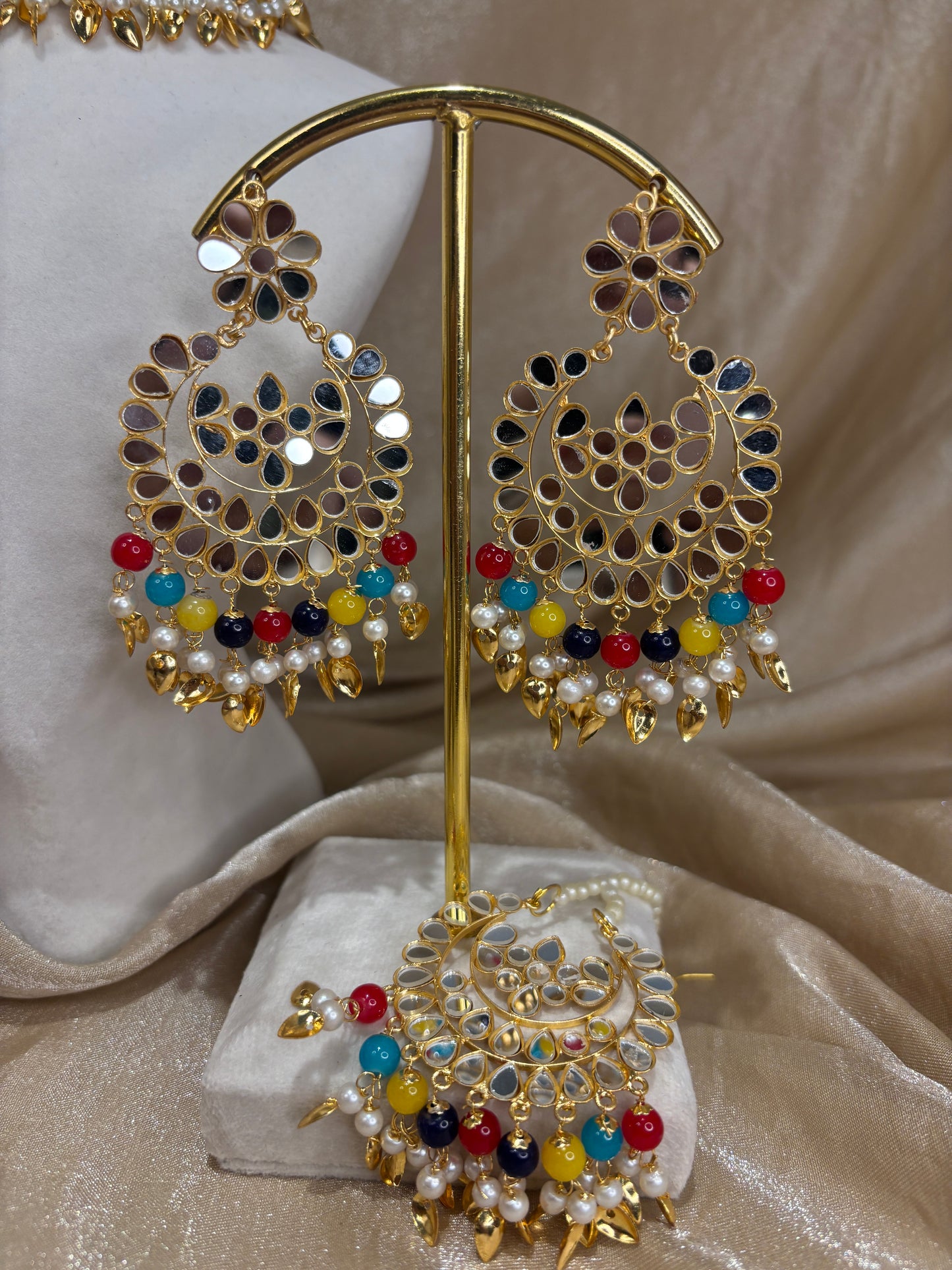 Multi-colour mirror work choker set