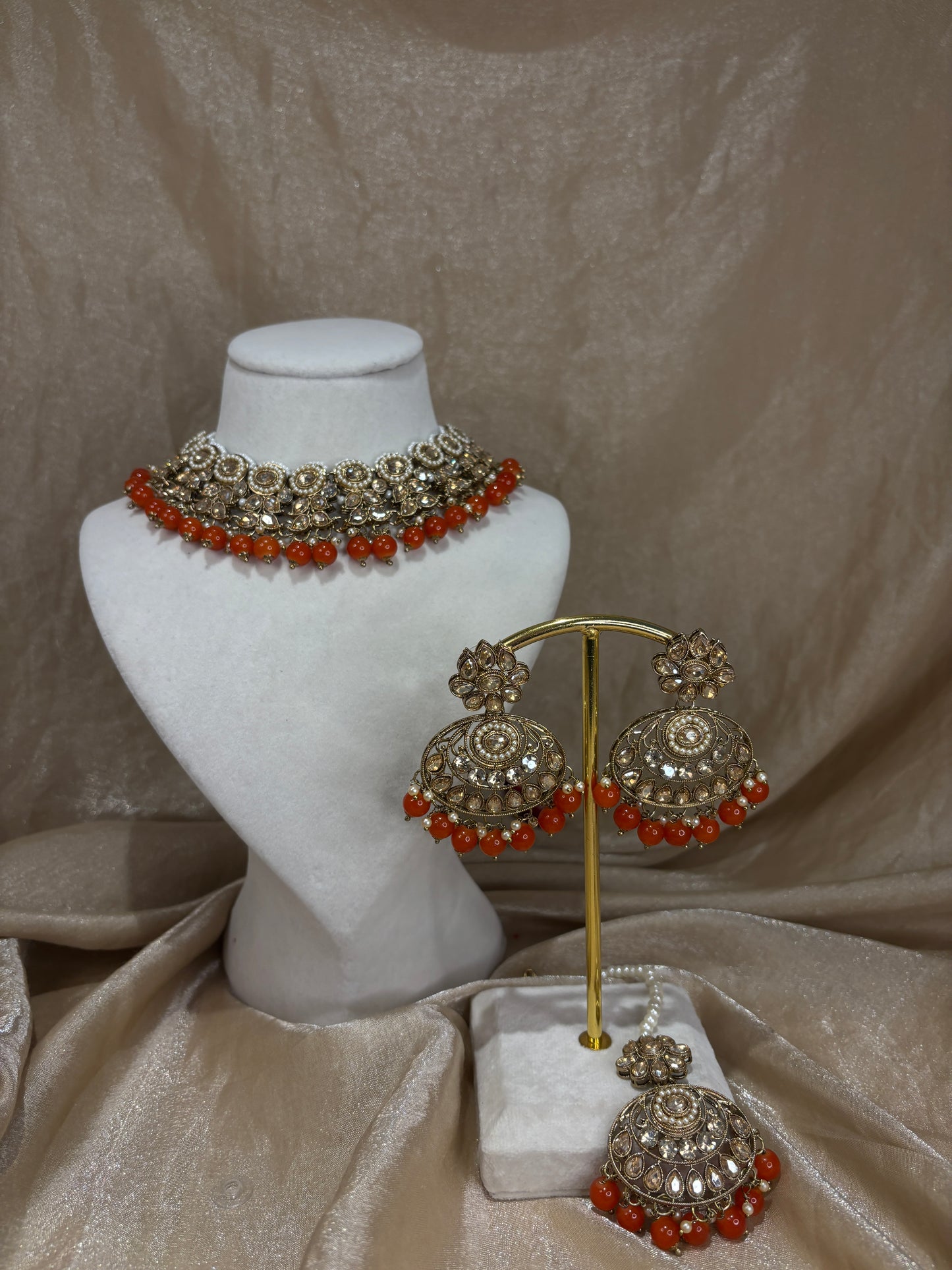 Orange necklace set