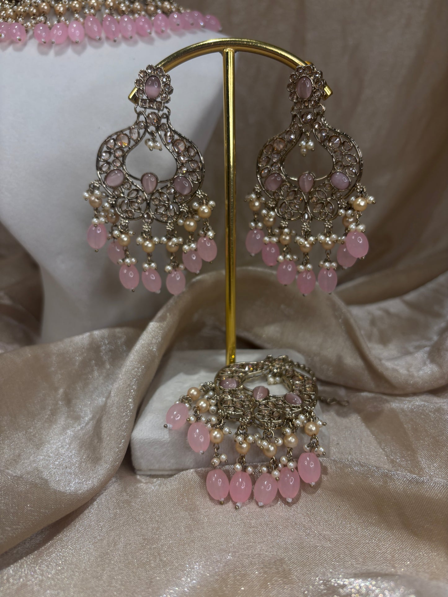 Baby pink choker set
