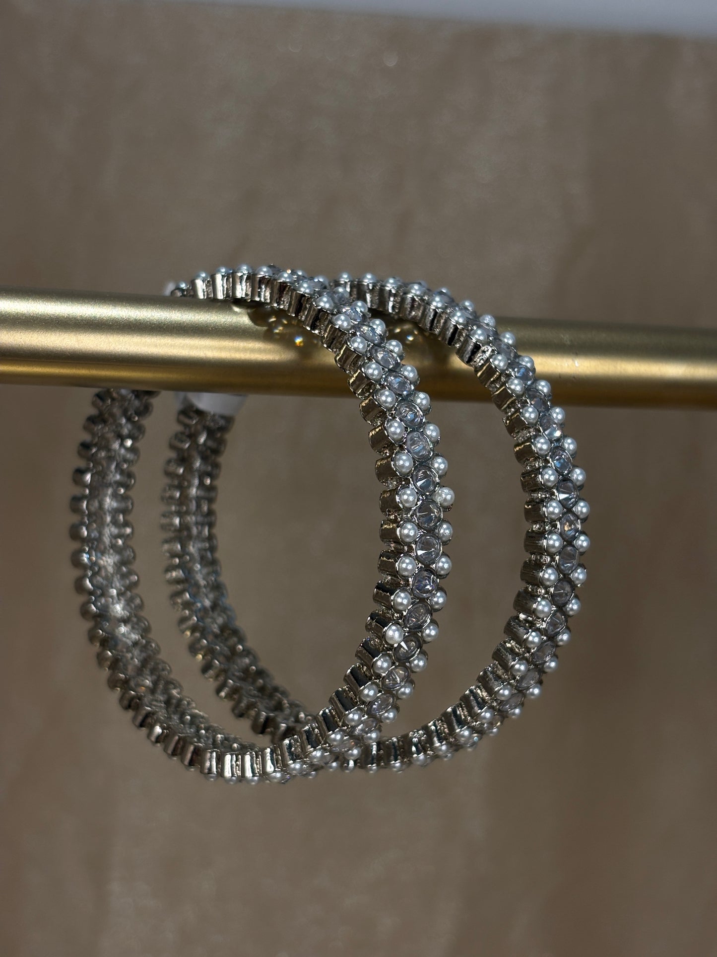 Silver pearl kare