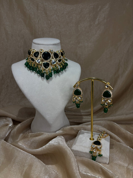 Emerald green Mona Lisa choker set