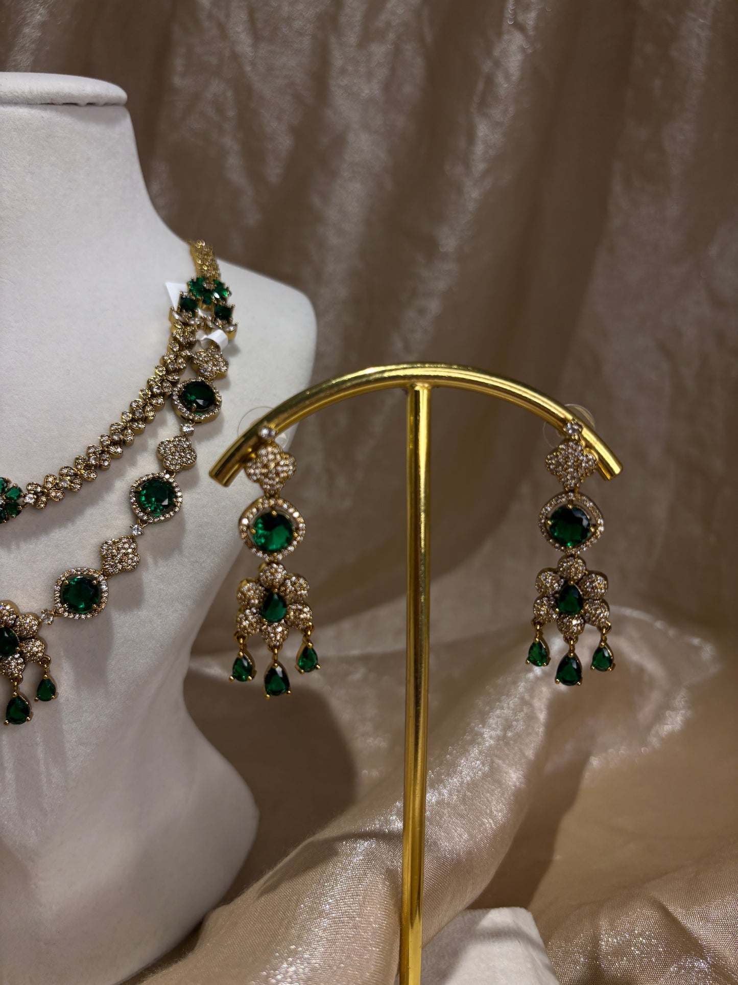 Emerald green layered necklace