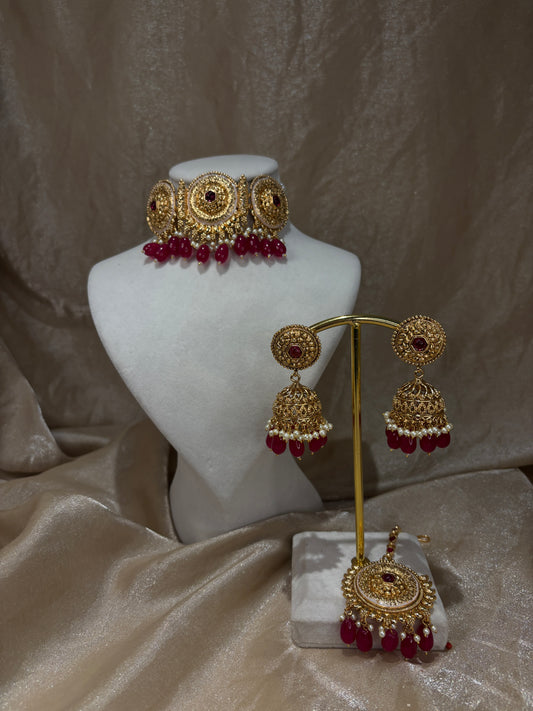 Maroon antique gold choker set
