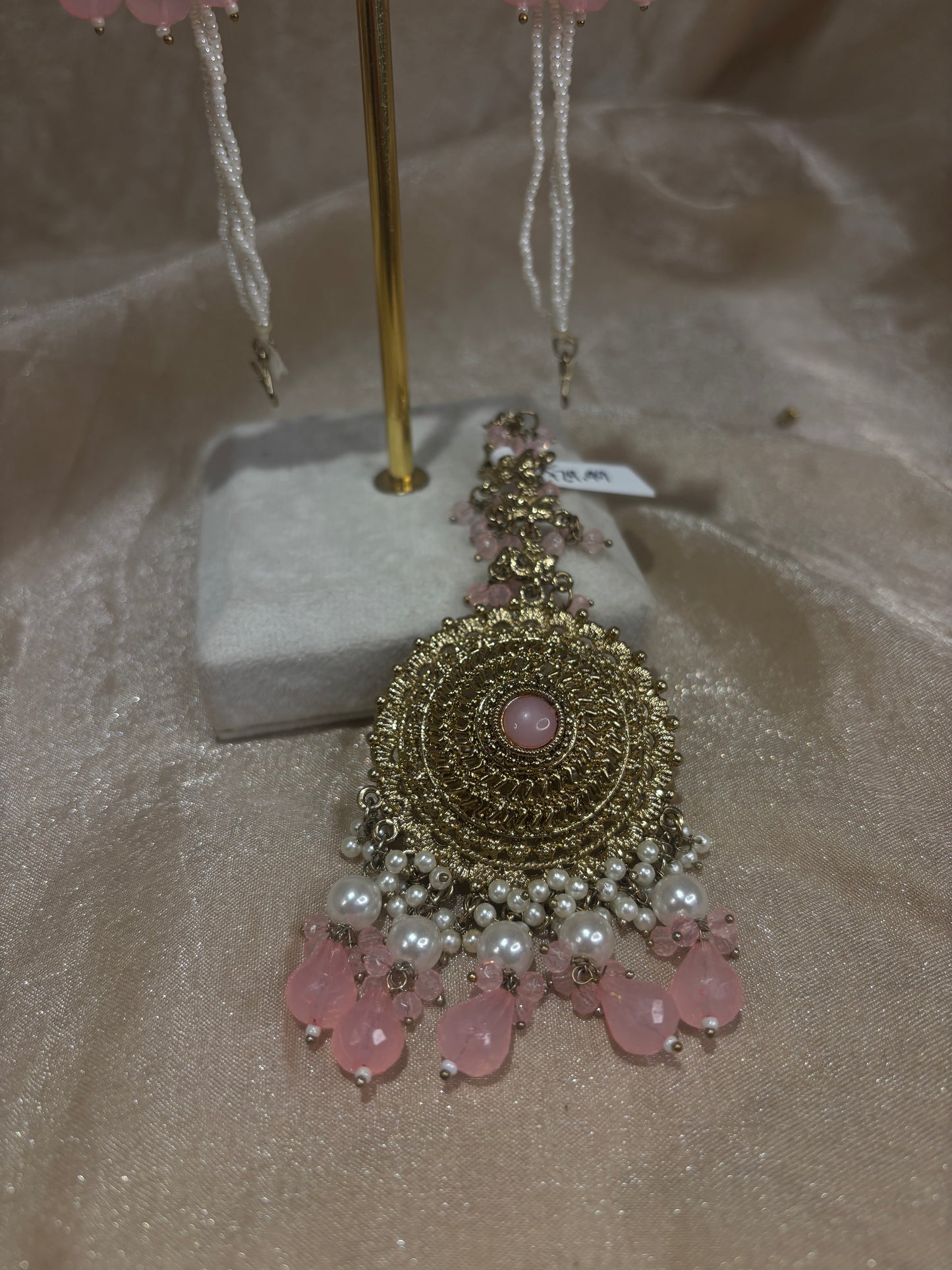 Baby pink earring/tikka set