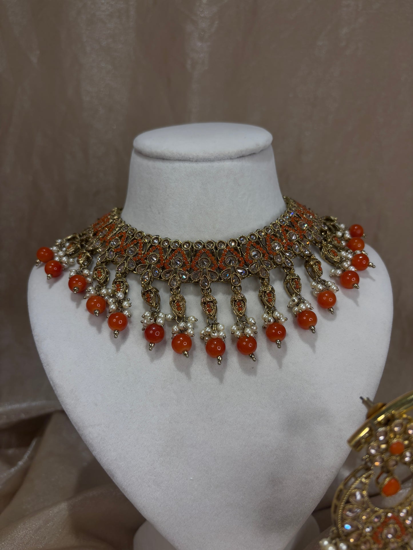 Orange necklace set