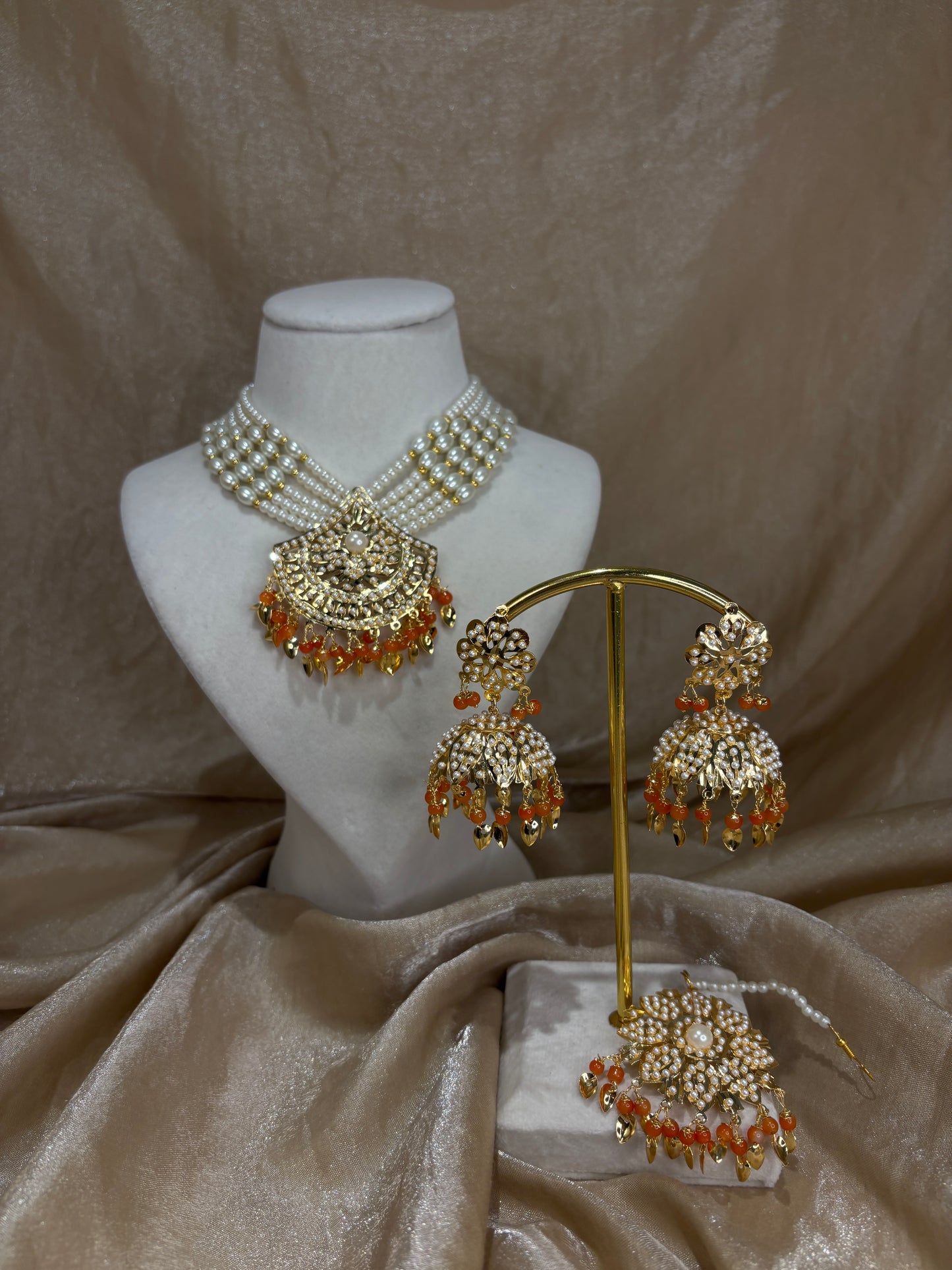 Orange jadau necklace set