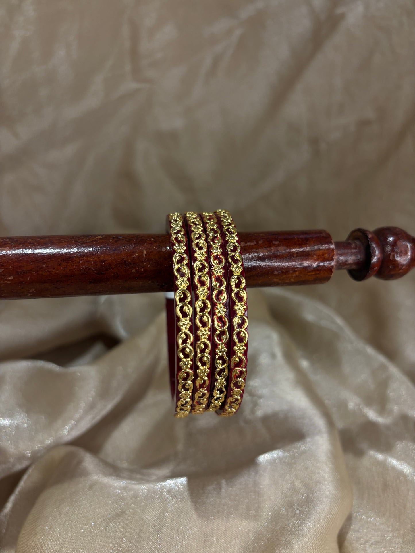 Gold accent choora bangle