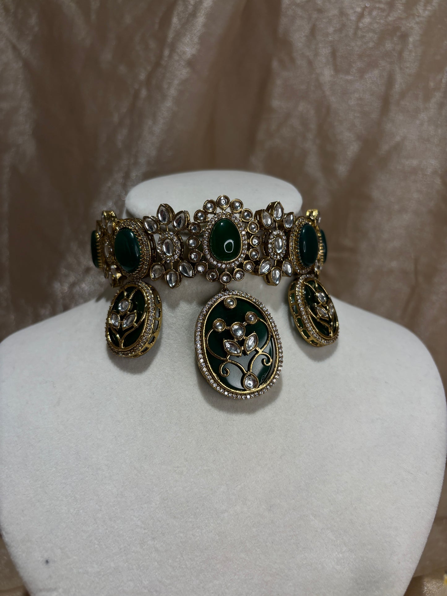 Emerald green choker