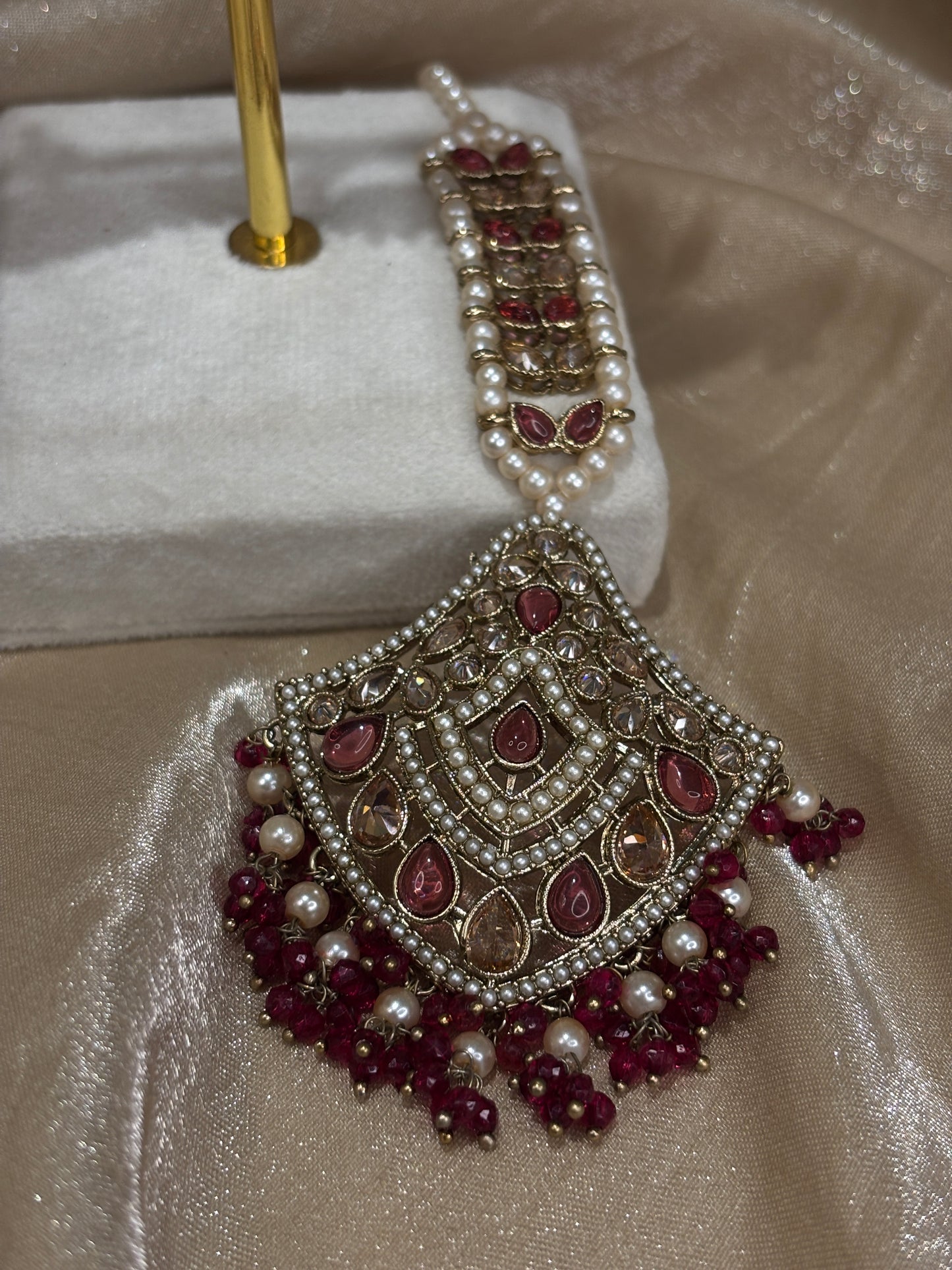 Red/purple choker set