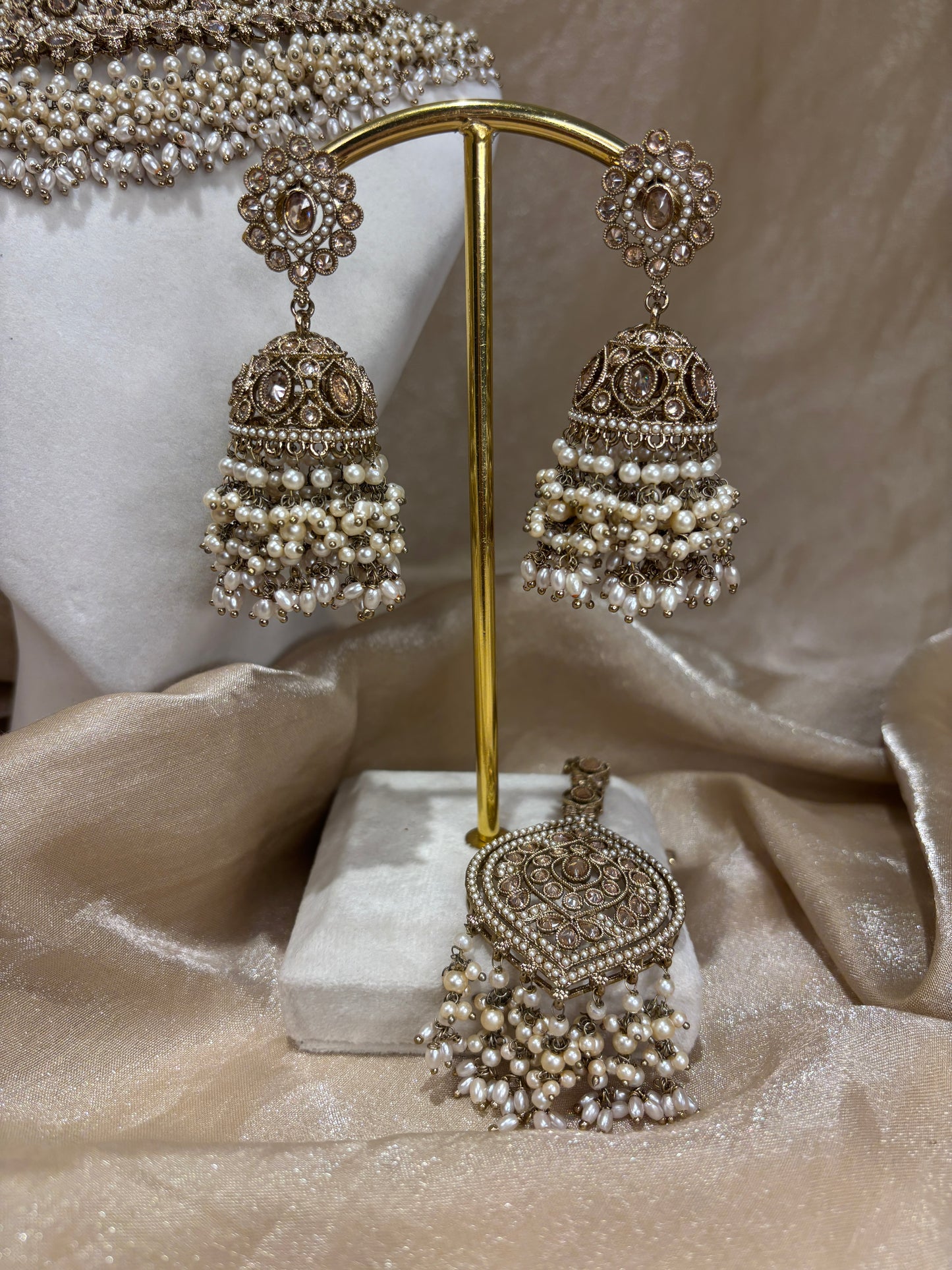 Heavy gold necklace set