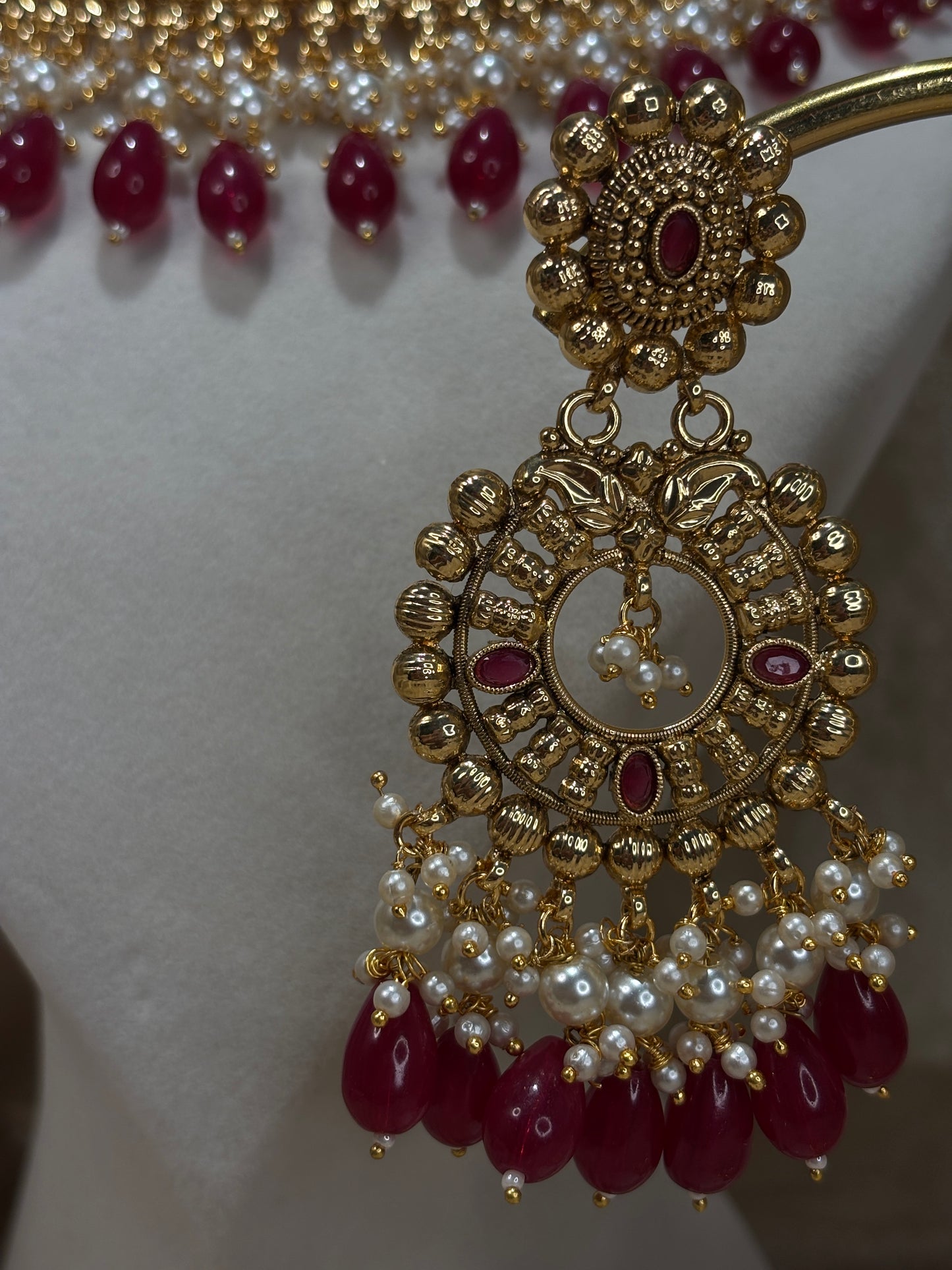 Maroon antique gold necklace set