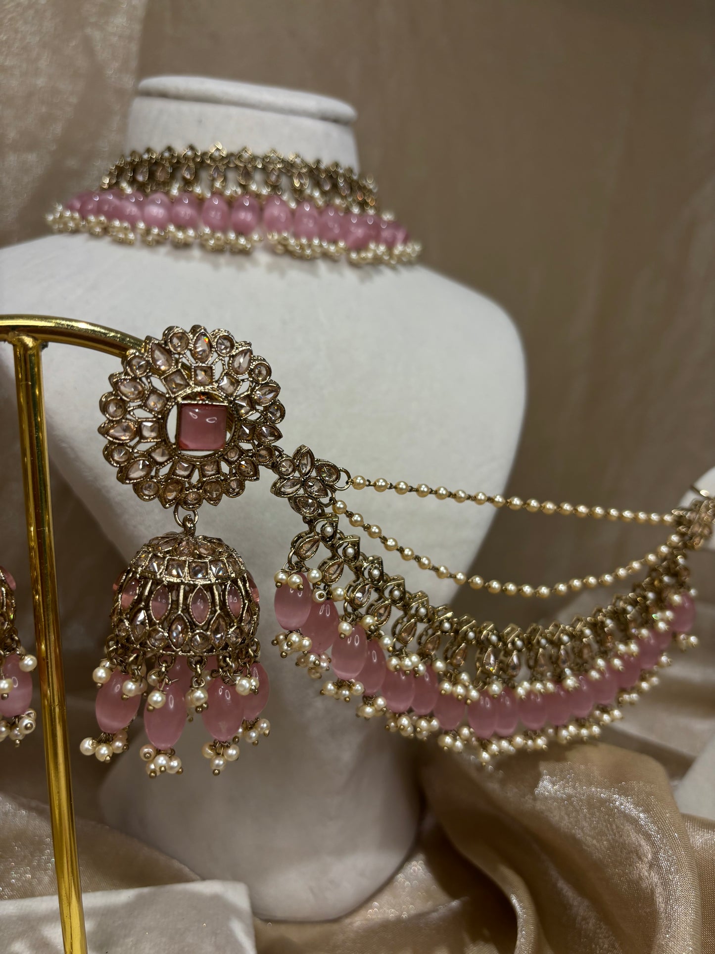 Baby pink necklace set