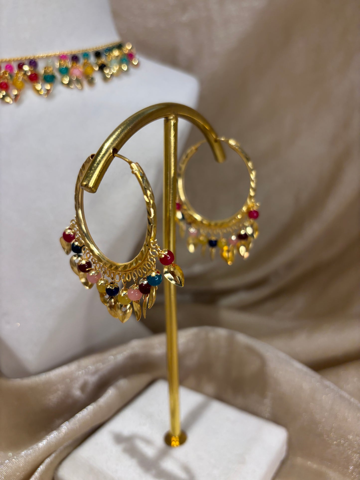 Small multi-colour jadau necklace set