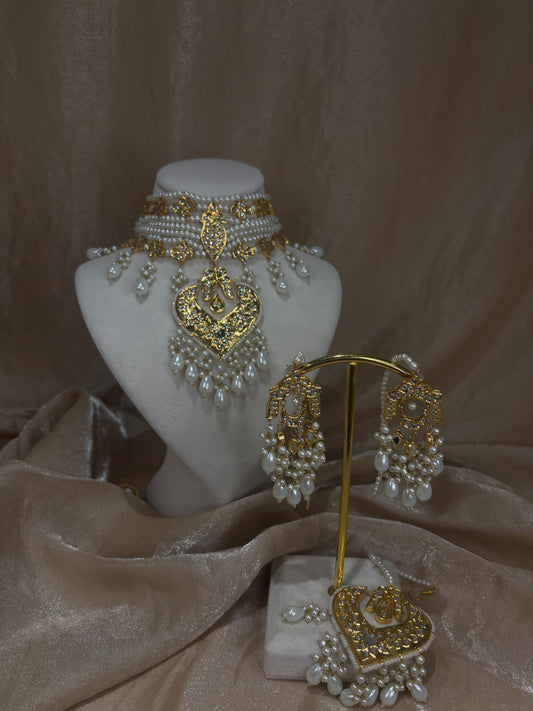 Gold thappa kundan choker set