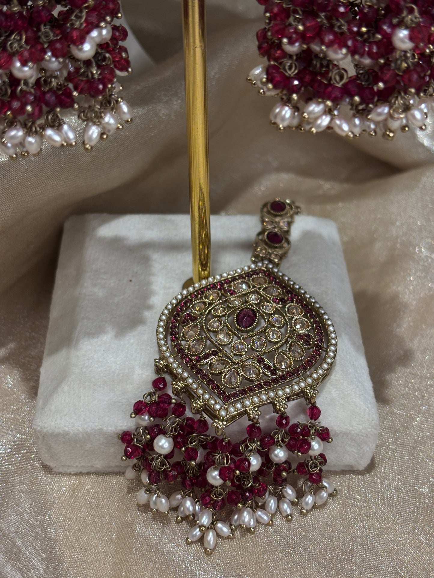 Heavy maroon necklace set
