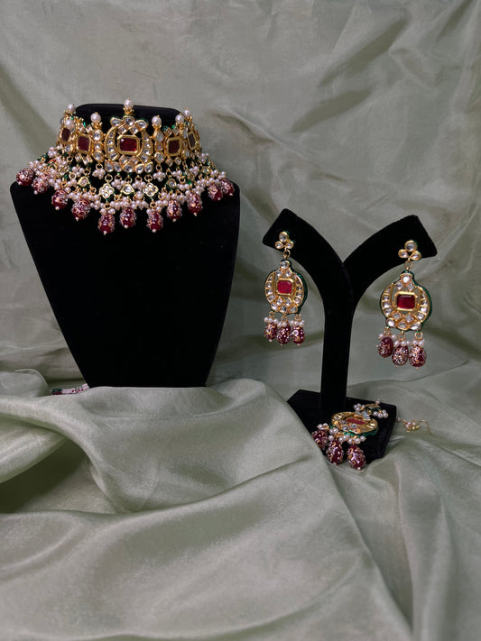Maroon thappa kundan choker