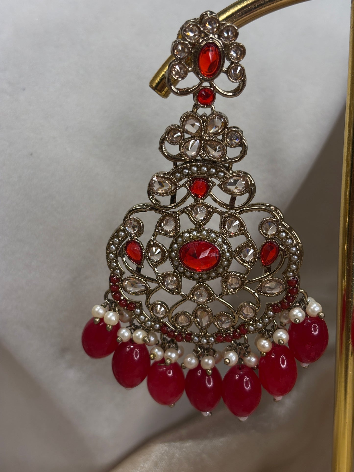 Red choker set