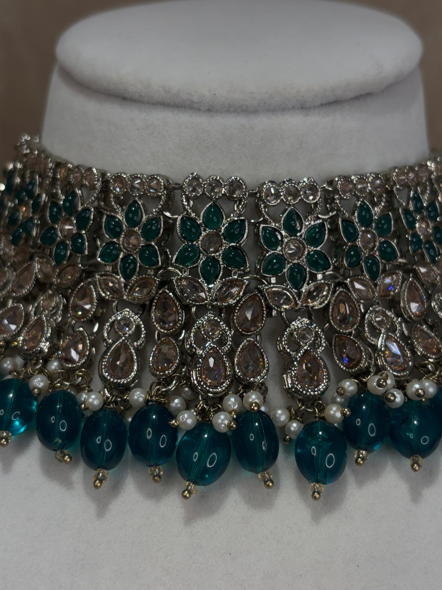 Emearld green choker set