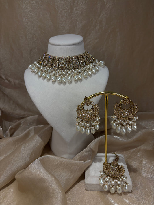 Gold choker set