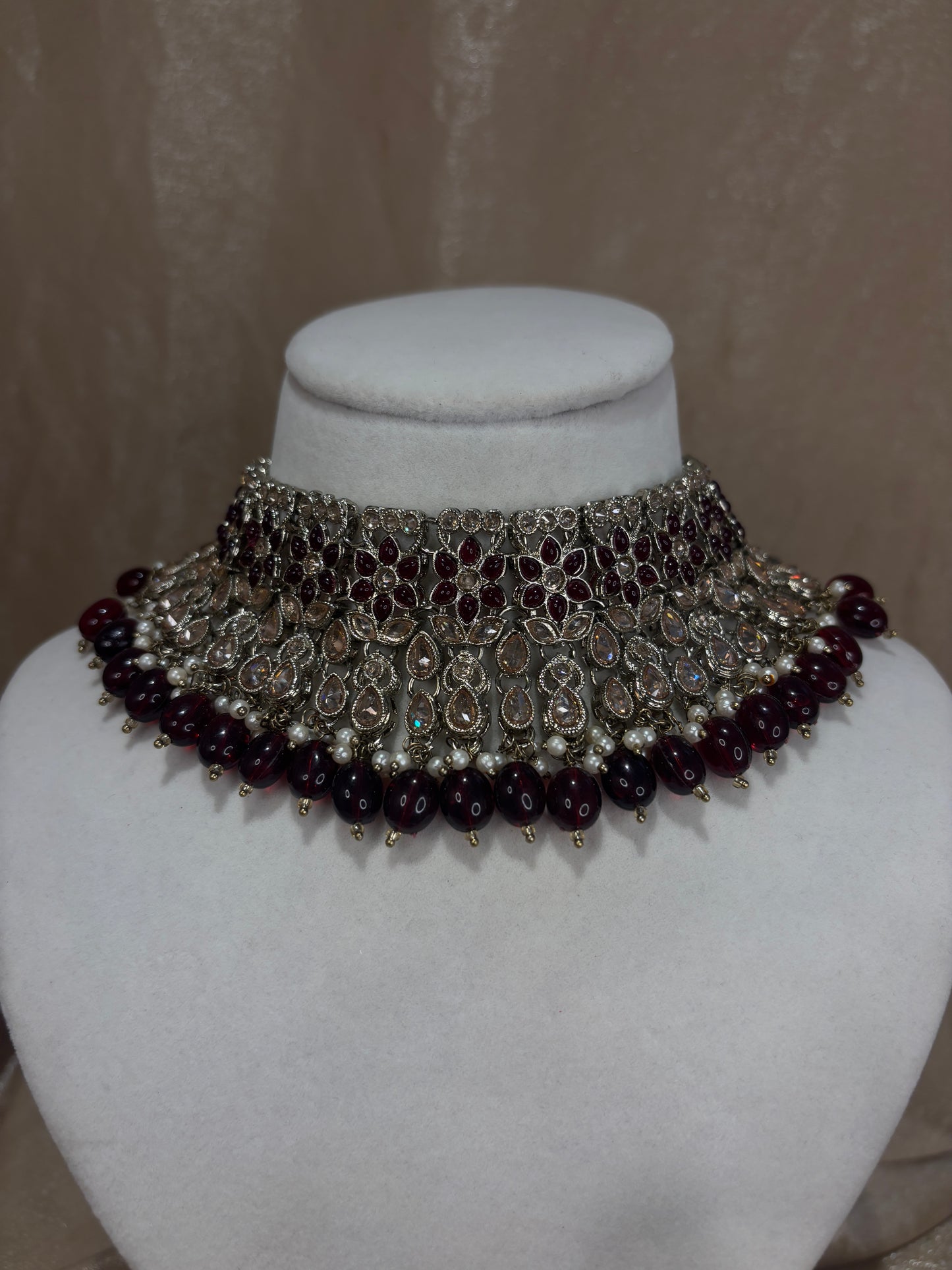 Maroon choker set