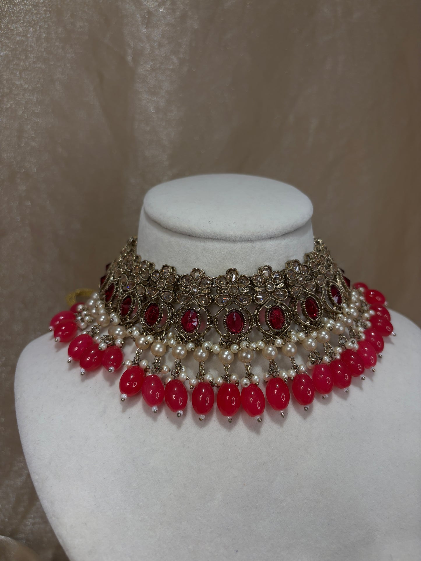 Hot pink choker set