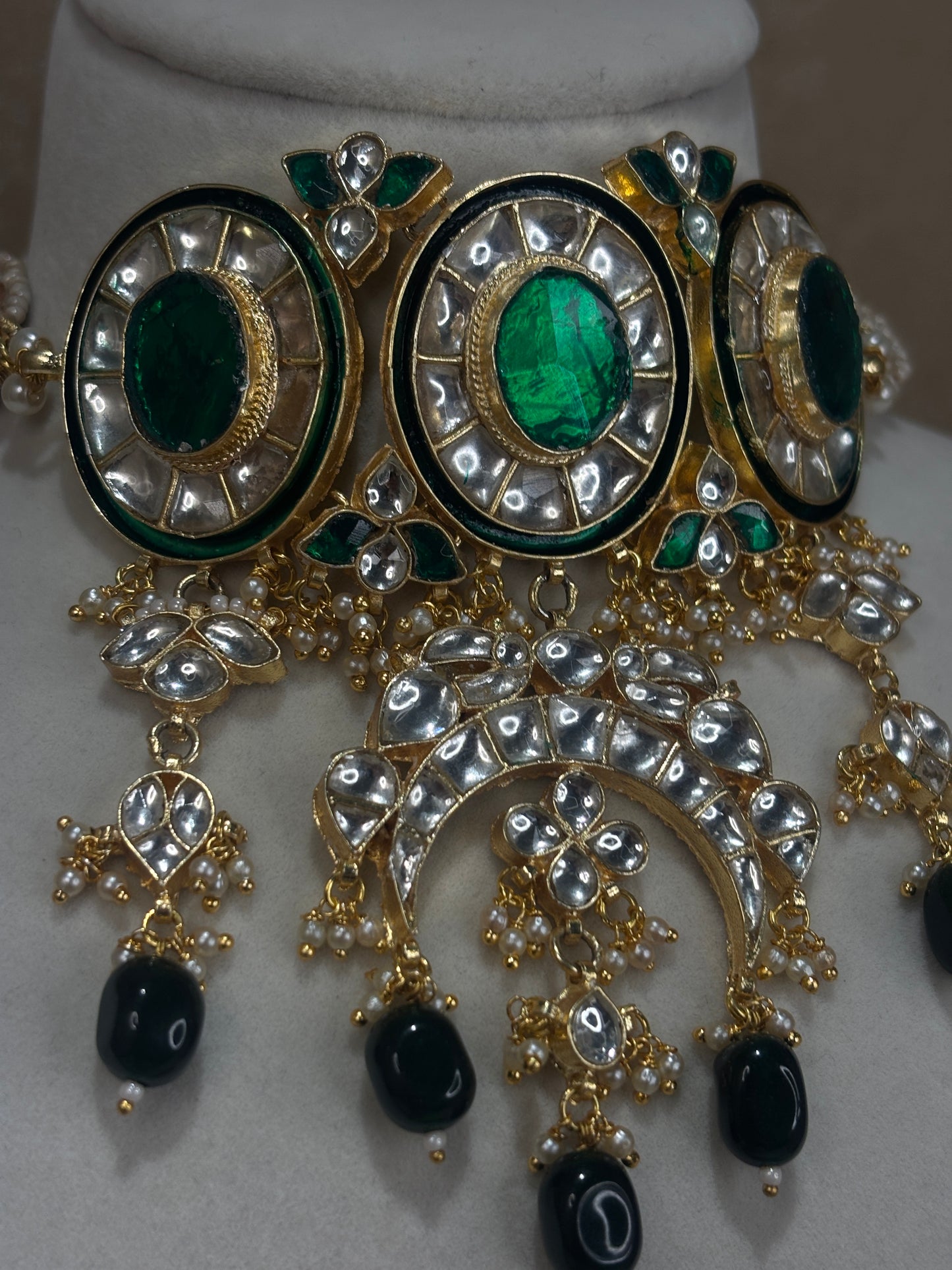 Emerald green choker set