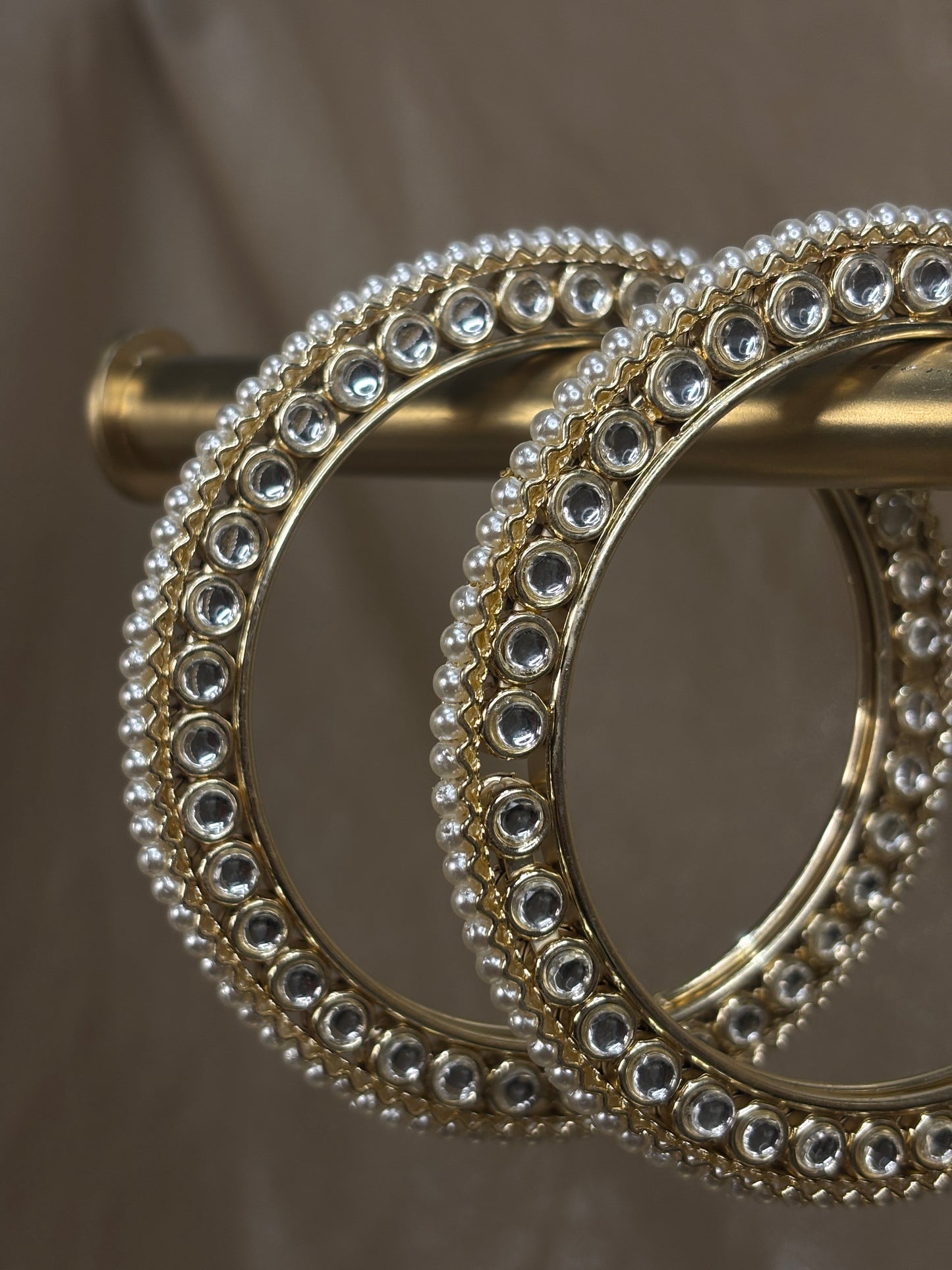 White kundan kare