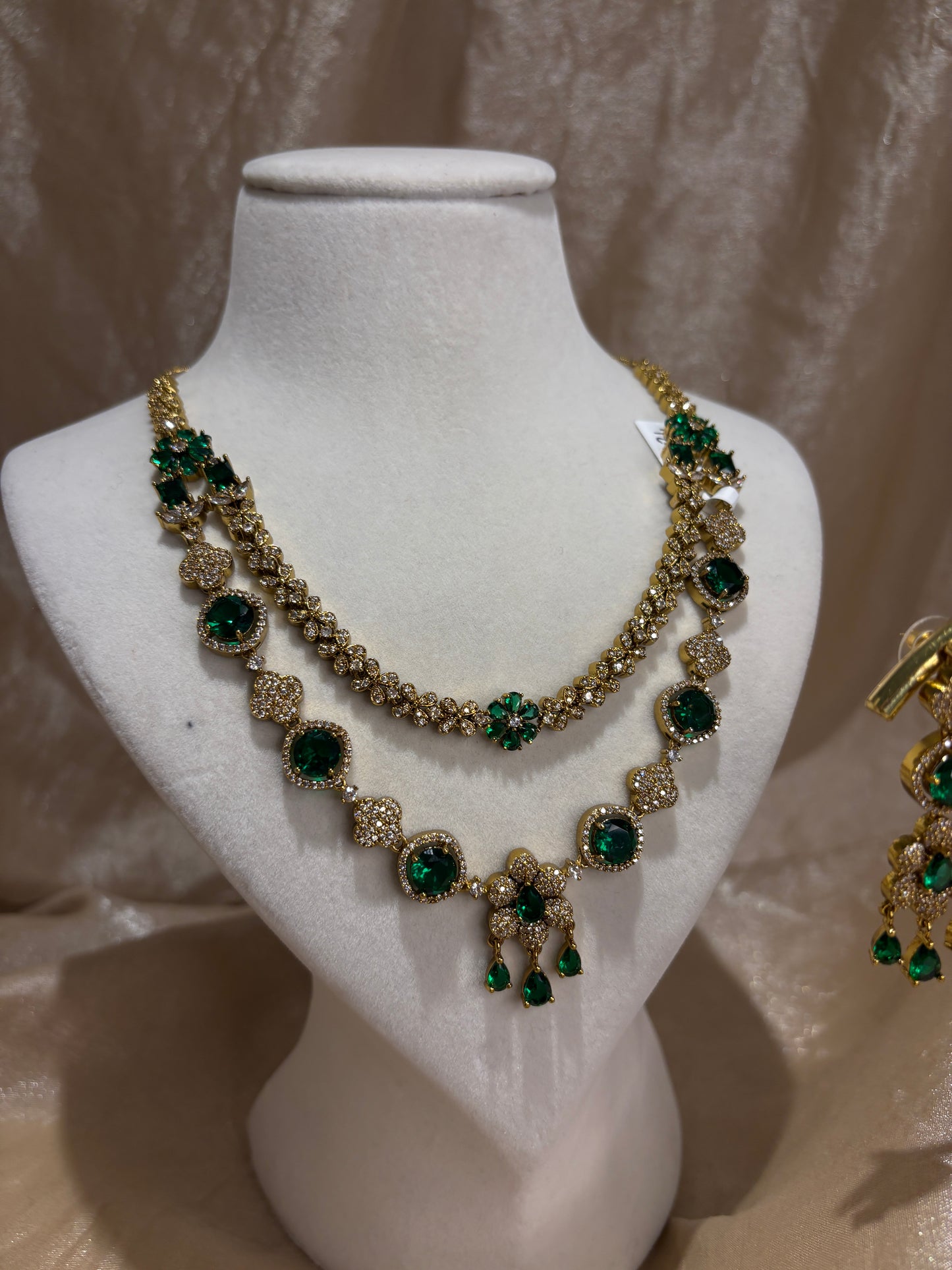 Emerald green layered necklace