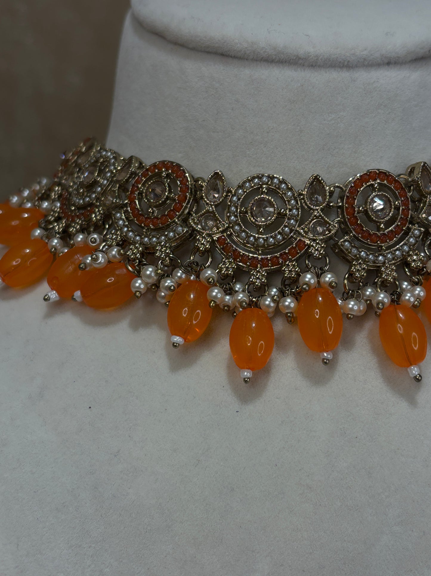 Orange choker set