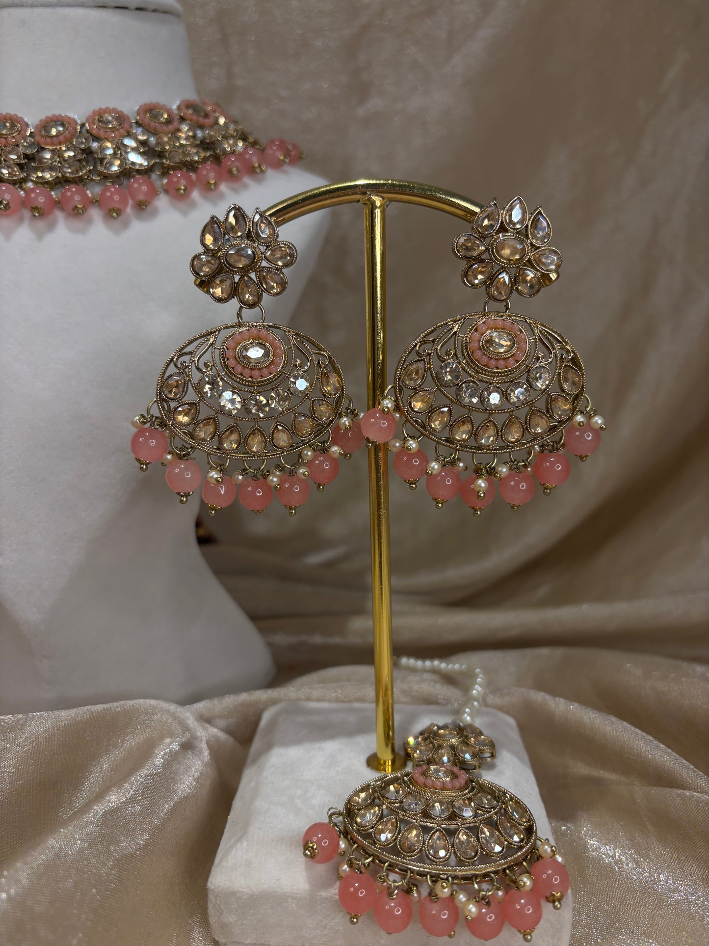 Peach/pink necklace set