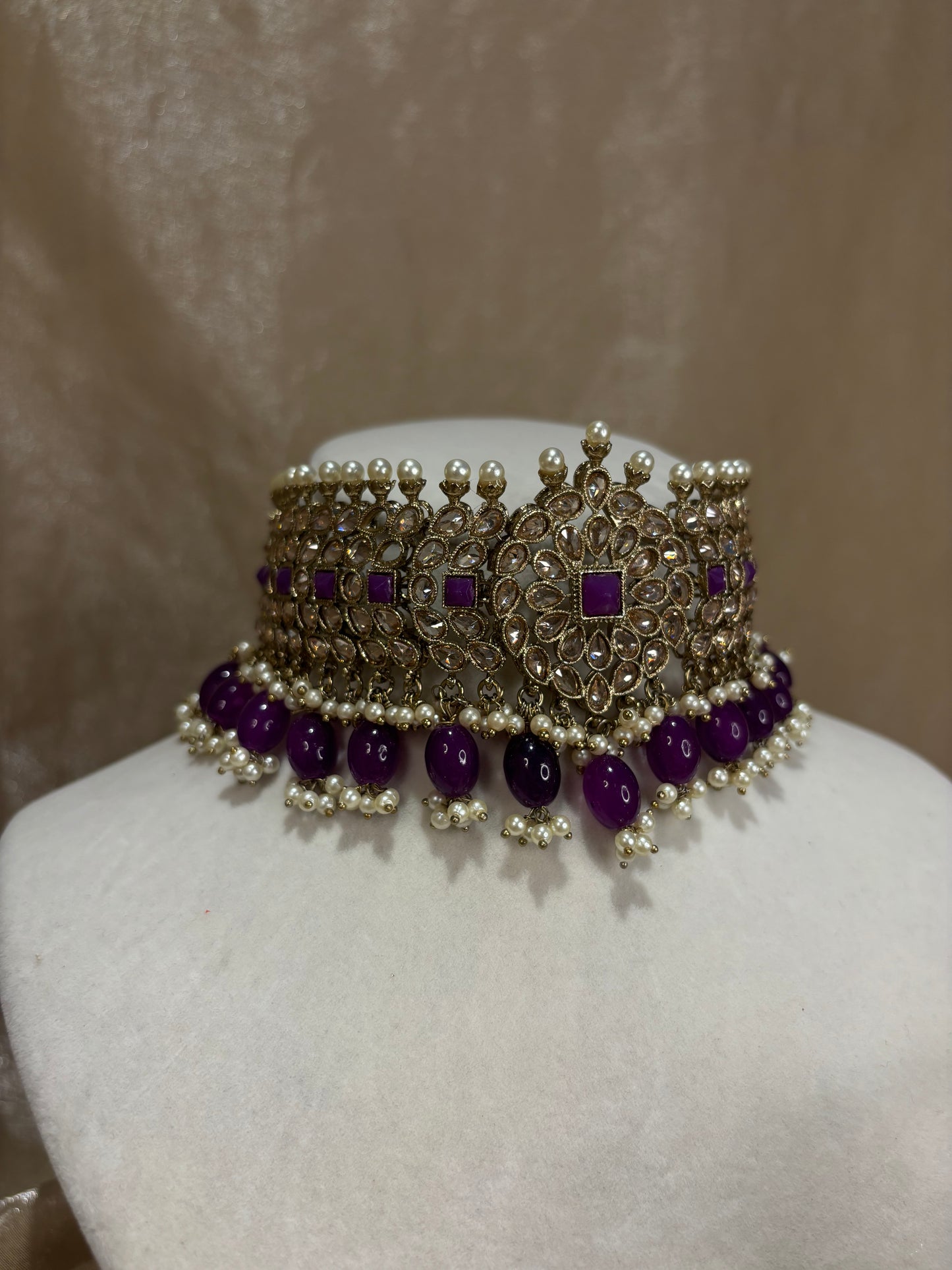 Purple choker set