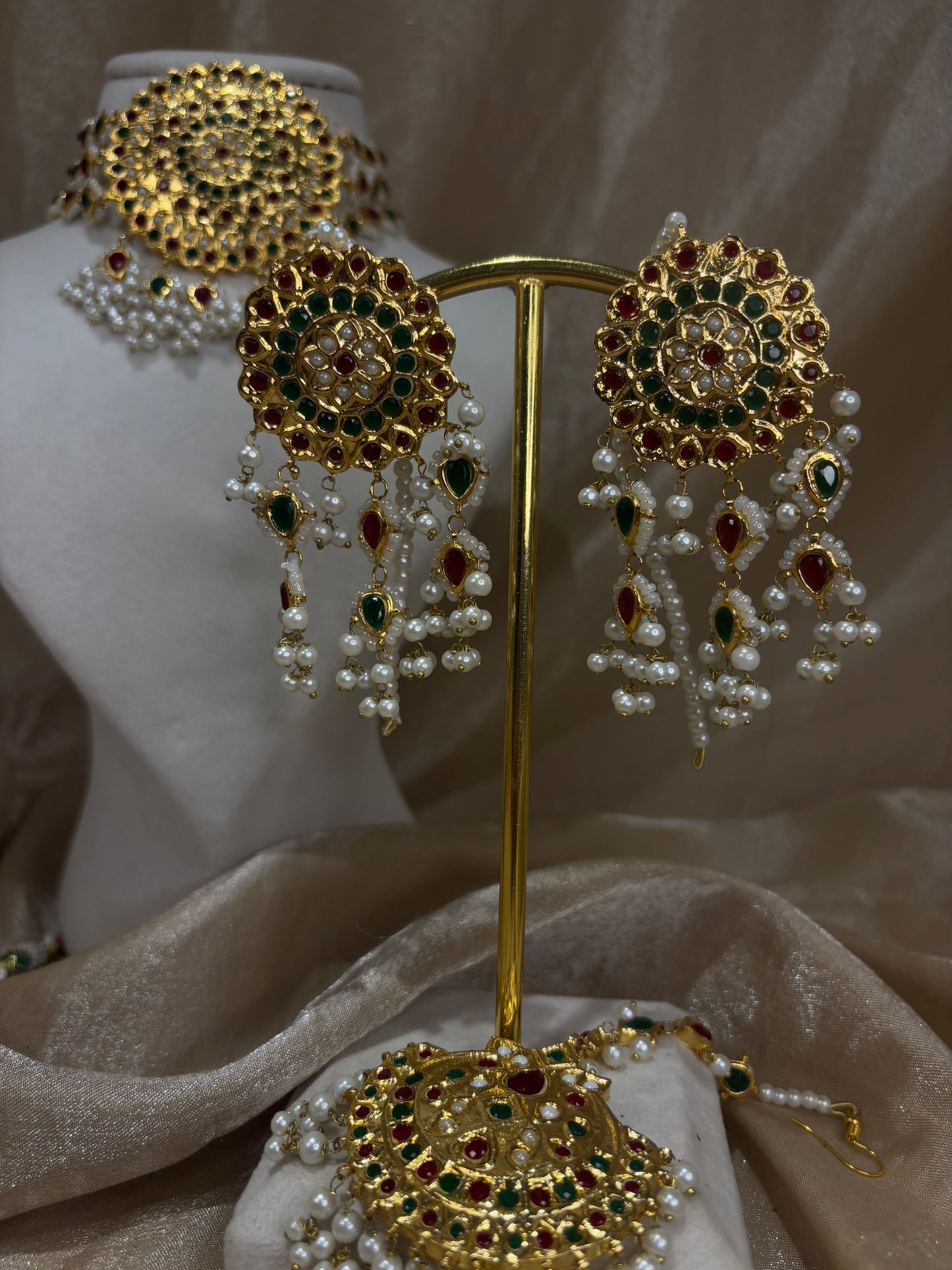 Multi-colour gold thappa kundan set