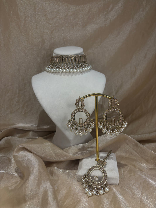 Gold choker set
