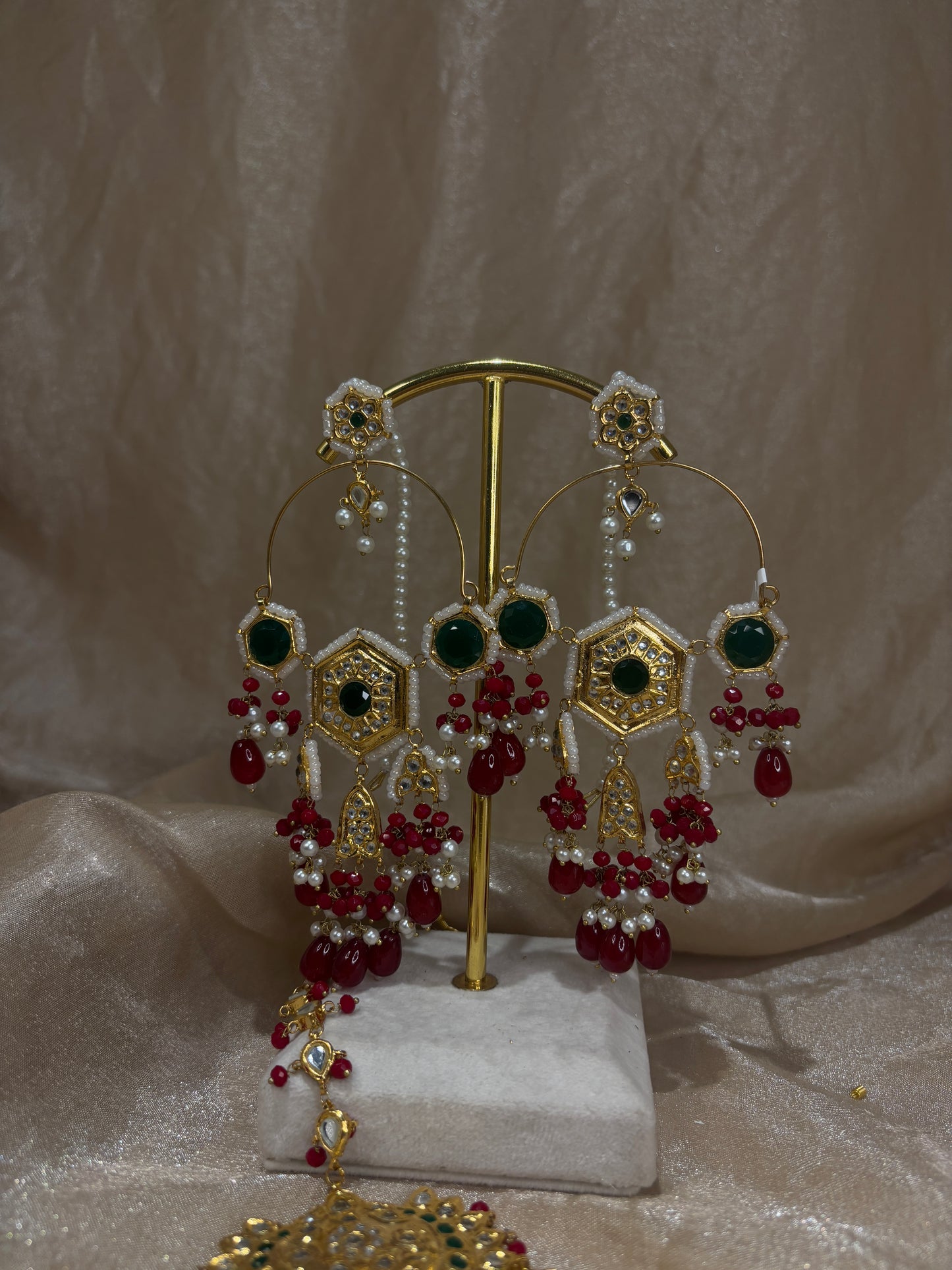 Maroon/emerald green thappa kundan earring/tikka set