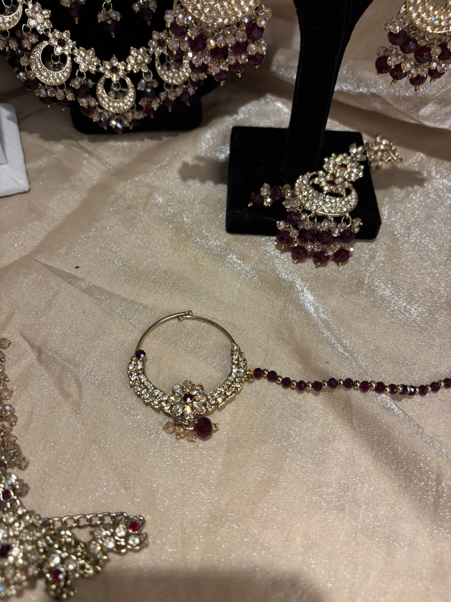 Heavy maroon set
